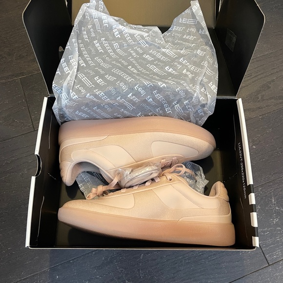 NEW in box Lululemon Womens City Verse Sneakers in Precocious Pink size US 9 - Picture 8 of 8